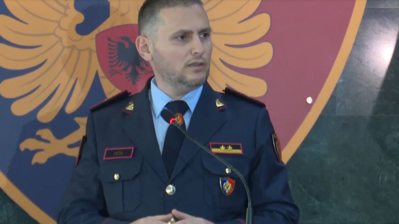 Helmimi i 56 studentëve në Akademinë e Policisë, drejtori pranon: u arrestuan 2 persona