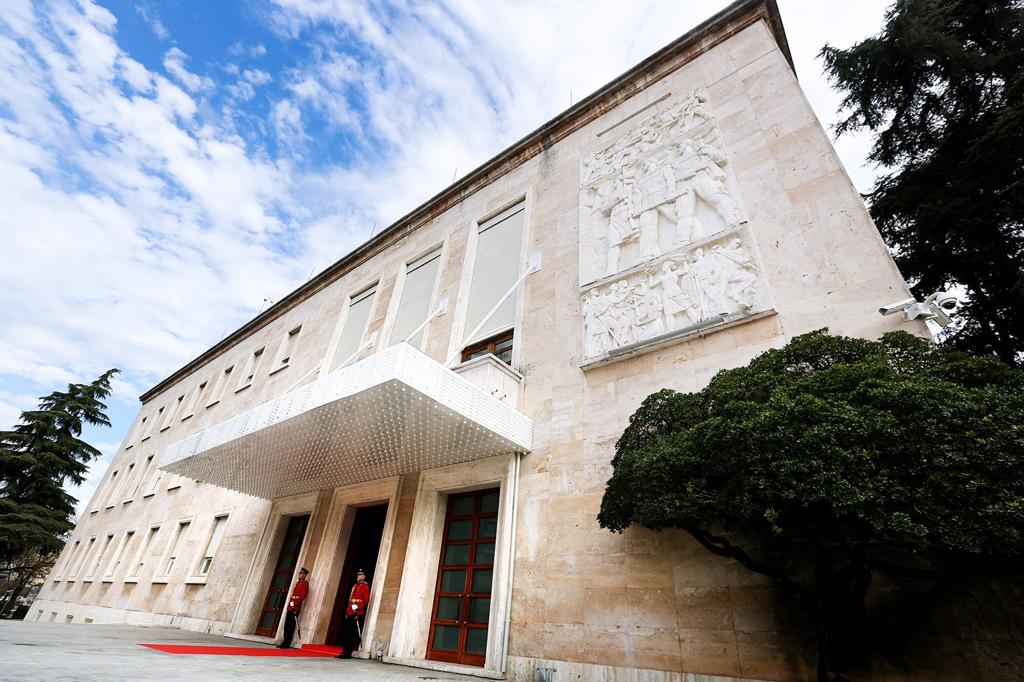 Ndryshime në qeveri: emërim te Bujqësia dhe shkarkim te Ekonomia, dalin vendimet