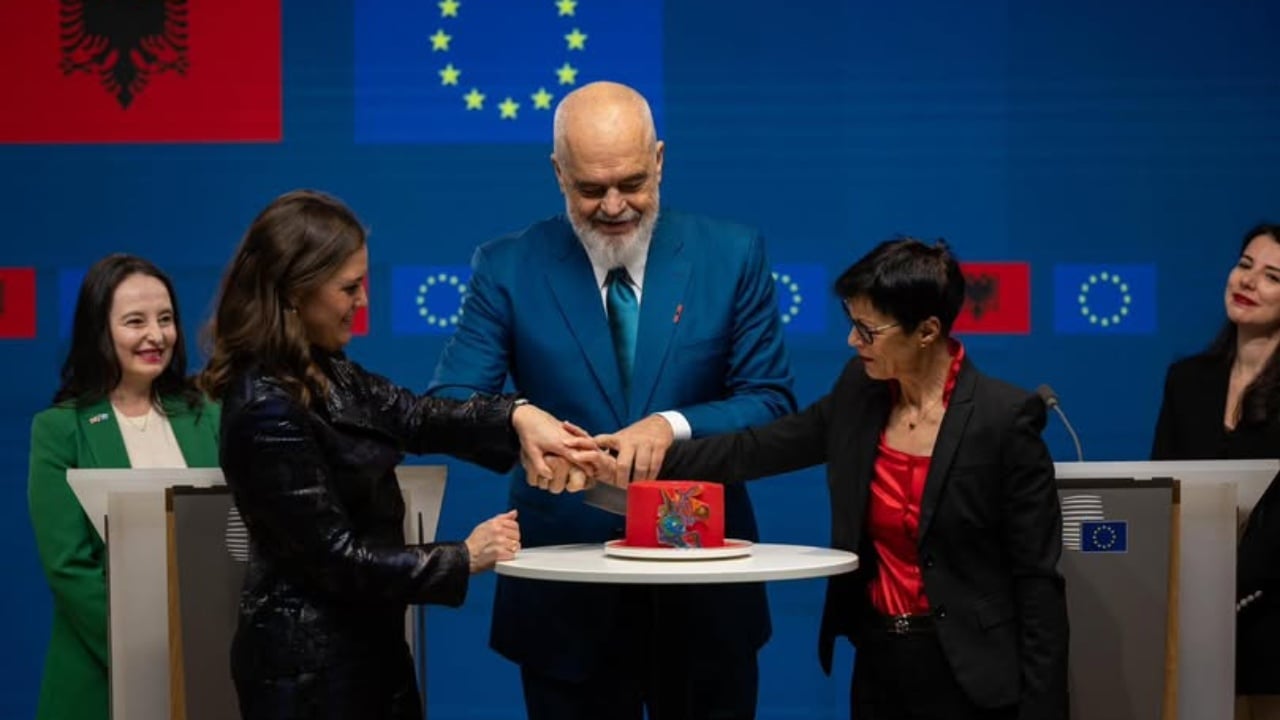 Rama poston për Ditën e Europës: sipas qeverisë, Shqipëria “më afër se kurrë” BE-së