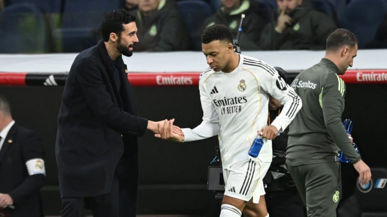 Real Madrid në krizë: Mbappé kundërshton Arbeloan, tension edhe me tifozët në Bernabéu