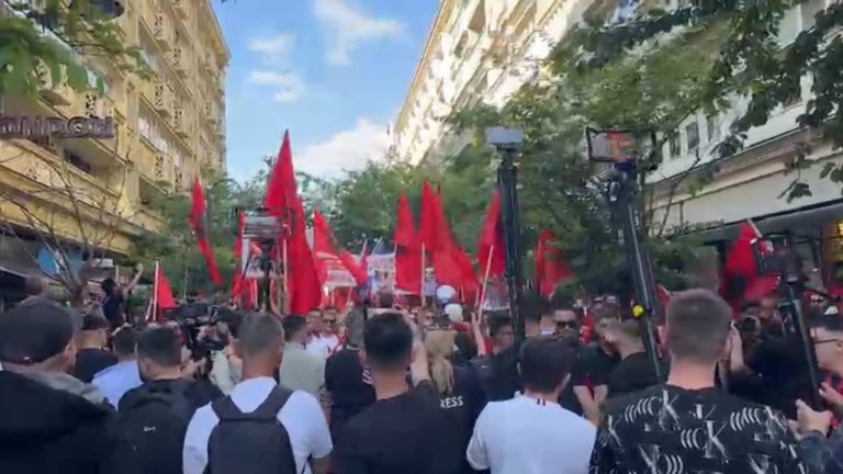 Protesta për gjuhën shqipe në Shkup, policia arreston tre studentë shqiptarë