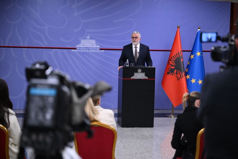Amnistia penale mbetet pezull, Toni Gogu: pas vlerësimit për “Themeloret” do rikthehet në Parlament