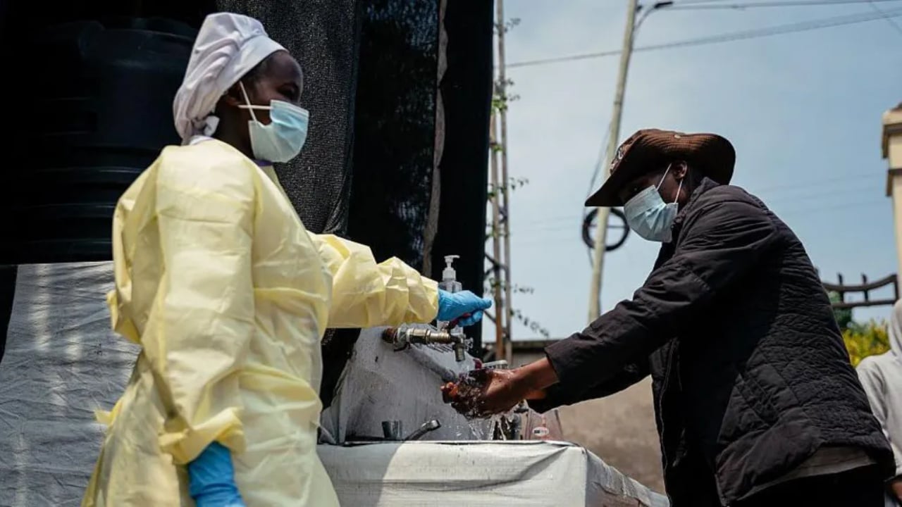 Ebola në Kongo del jashtë kontrollit: 131 viktima, OBSH ngre alarmin për përhapje