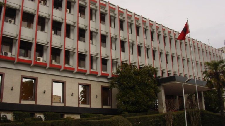 Baki Goxhaj i ndaluar në Izrael, Ministria e Jashtme thotë se po kërkon kthimin e tij