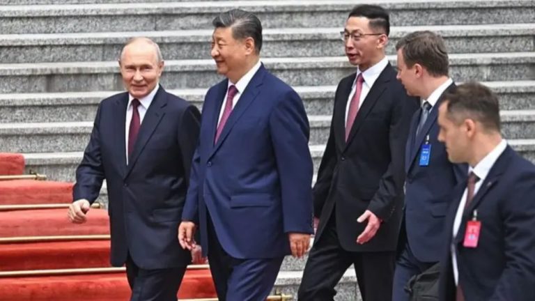 Xi dhe Putin mbyllin takimin në Pekin, në tryezë marrëveshje dhe koordinim strategjik