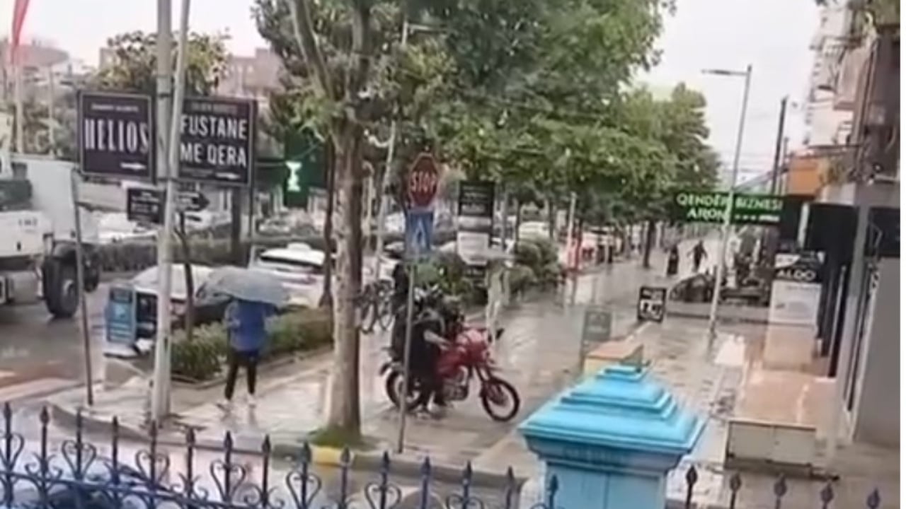 Grabitja e argjendarisë në Kamëz, Gjykata lë në burg 60 ditë Elez Hysën