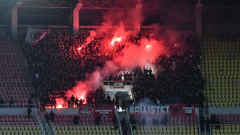 Pas protestave të studentëve, “Ballistët” të Tetovës mbushin Shkupin me Himnin Kombëtar