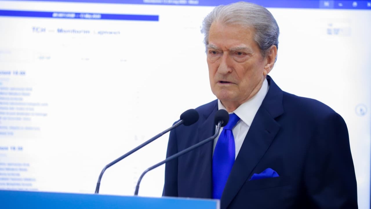Berisha lë të hapur garën për 2029: “Varet nga Zoti dhe demokratët”