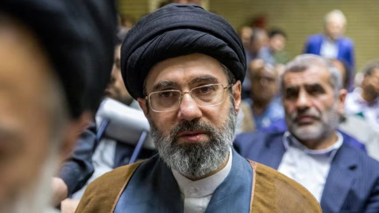 Ku ndodhet Mojtaba Khamenei? SHBA pretendon se lideri iranian fshihet dhe komunikon me korrierë