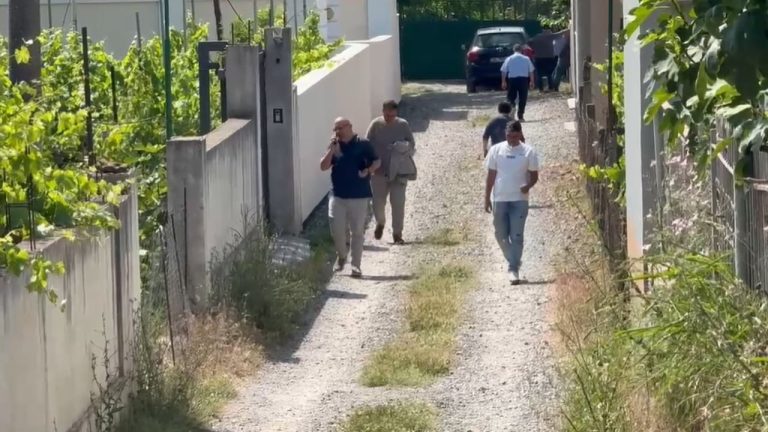 Elbasan, familja Samurri hap dyert e mortit pas vdekjes së 7-vjeçarit në aksident