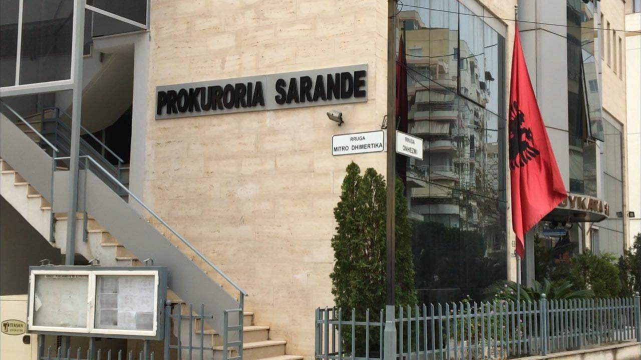 Arrest me burg për francezin e dyshuar për phishing ndaj shqiptarëve, çfarë thotë Prokuroria e Sarandës