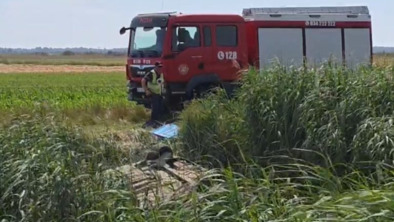 Aksident fatal në Fier-Darëzezë, makina përfundon në kanal dhe humb jetën 37-vjeçari