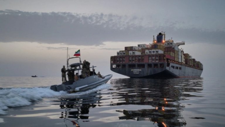 SHBA-Iran pranë marrëveshjes për Hormuzin dhe armëpushim 60-ditor, Trump ende pa vendim
