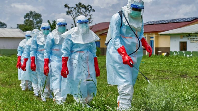 ISHP: Nuk ka rrezik për Ebola në Shqipëri, por udhëtarëve u kërkohet kujdes
