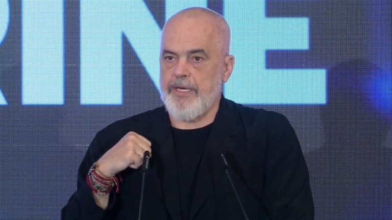 Rama mbron projektin në Zvërnec: “Tokë private”, por debati për rolin e shtetit mbetet