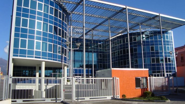 SPAK çon në gjykim tre policë për narkotikë dhe shpërdorim detyre në Sarandë e Tepelenë