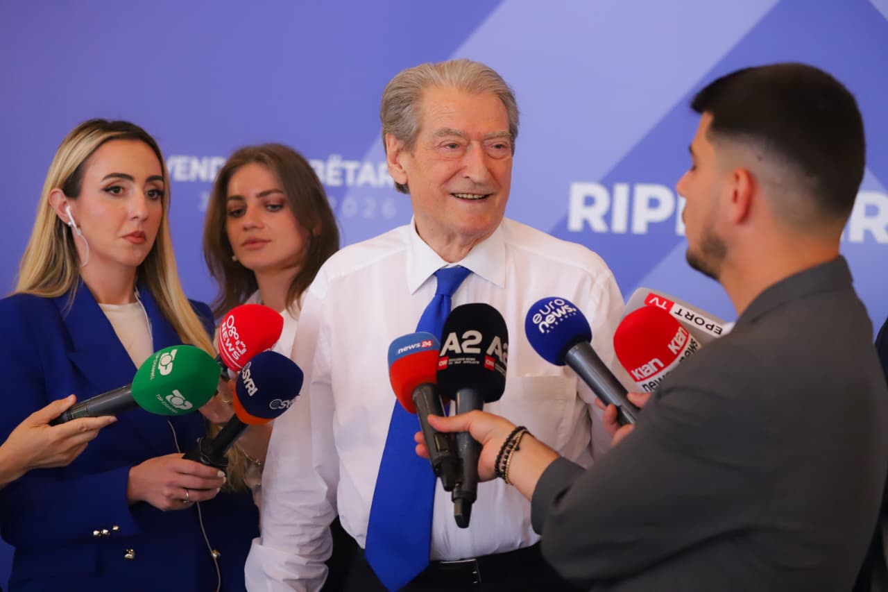 Berisha pas protestës në Zvërnec: Dënon policinë, por mbron investimet e huaja