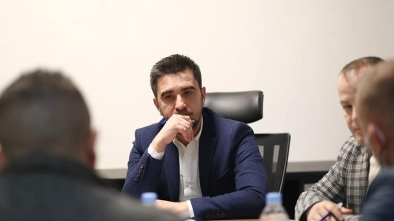 Deputeti i PS nga Fieri, Klevis Jahaj, paraqitet në SPAK pa sqarime publike