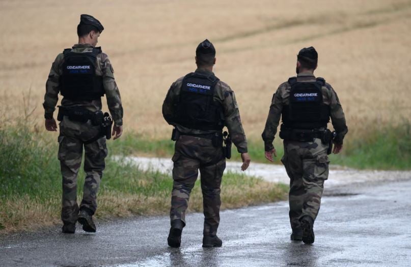 Franca në zemërim pas zhdukjes së 11-vjeçares, i dyshuari ishte kallëzuar më herët
