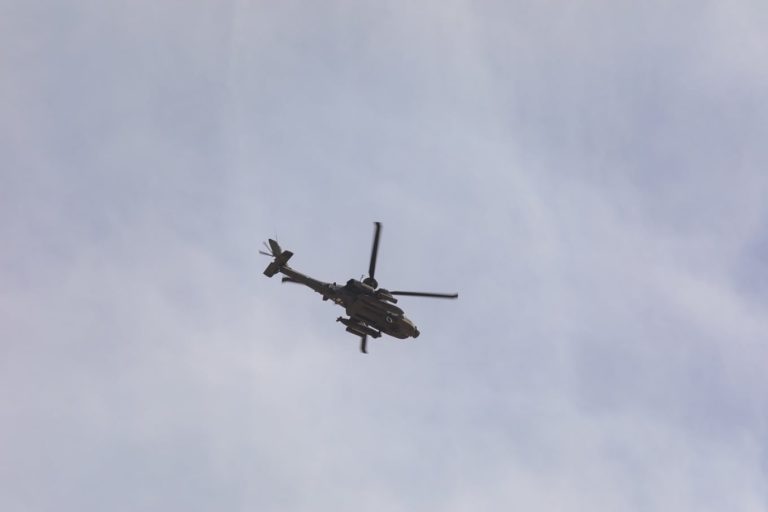 Helikopter ushtarak amerikan rrëzohet pranë Hormuzit, pilotët shpëtohen me dron detar