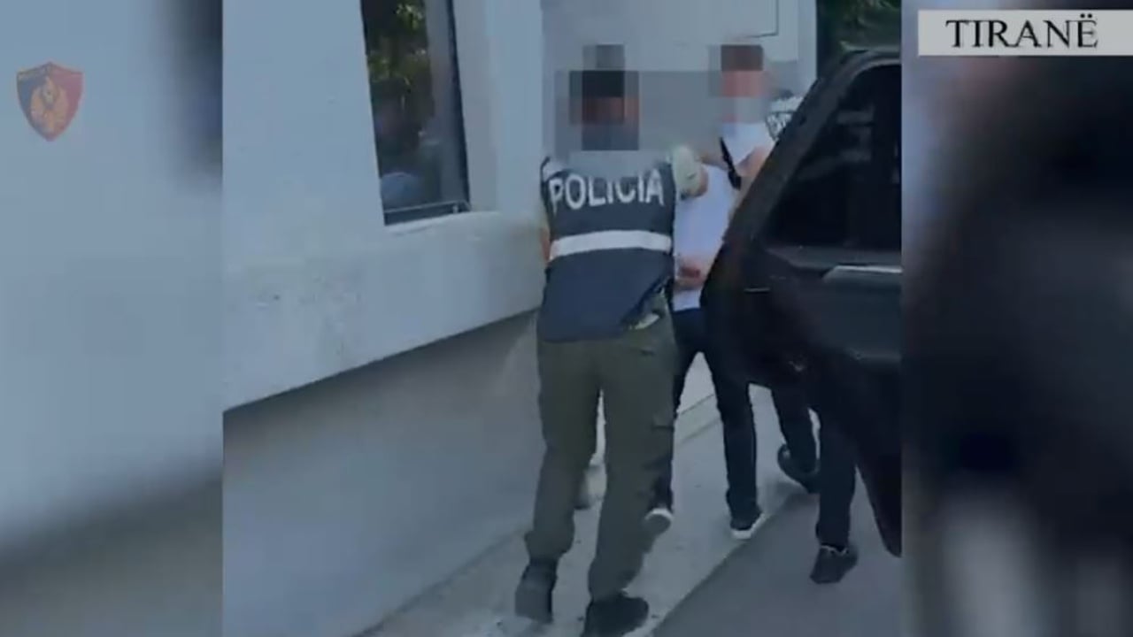 Trafik armësh në Tiranë, policia flet për rrjet shitjesh me pistoleta 1500 euro e kallashnikovë 2500 euro