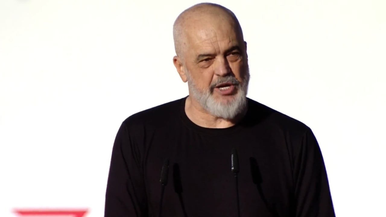 Rama sulmon protestën në Tiranë: përmend persona nga Kosova e Tetova dhe mbron qeverinë