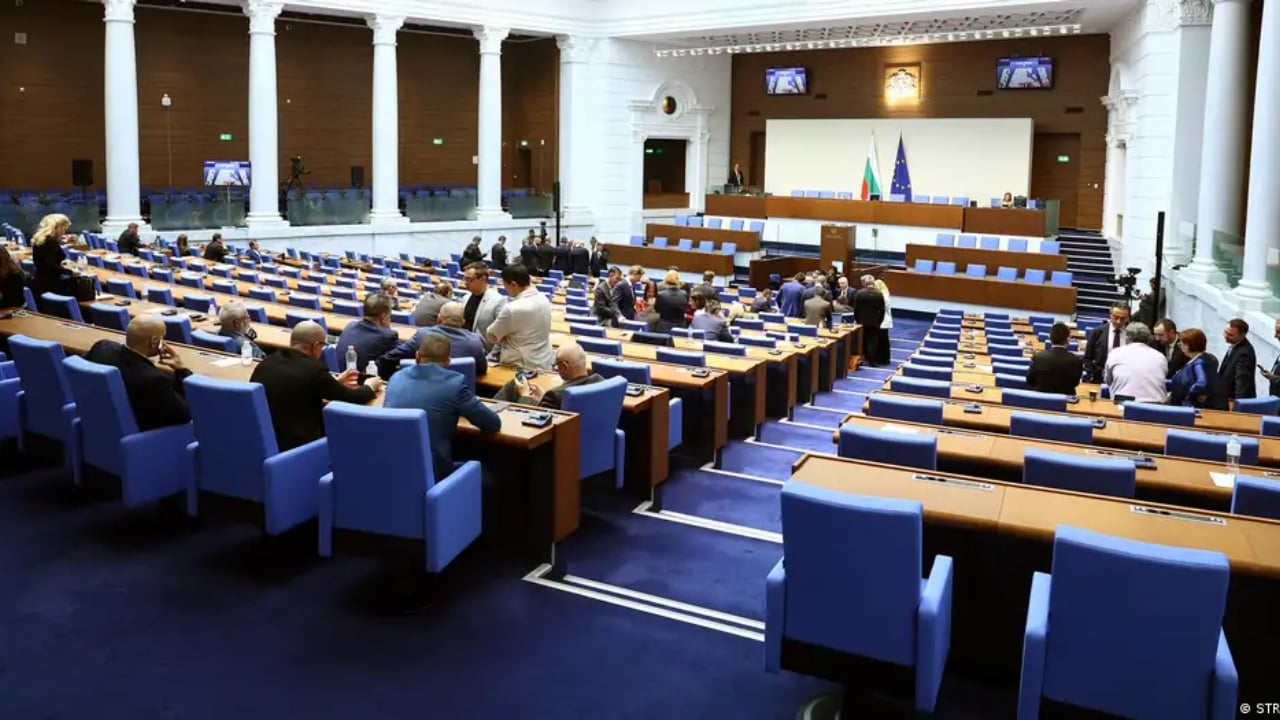 Bullgaria ndal furnizimet direkte me armë për Ukrainën pas 13 paketash ndihme