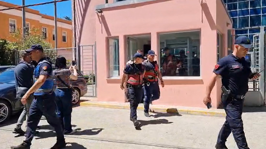 Dëshmoi për vrasjen e 23-vjeçarit, Petrit Çakri dhunohet nga 3 vëllezërit Bushgjokaj