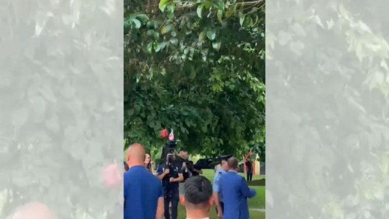 Protesta para Kuvendit, tension me Ardit Bidon pas daljes nga seanca plenare