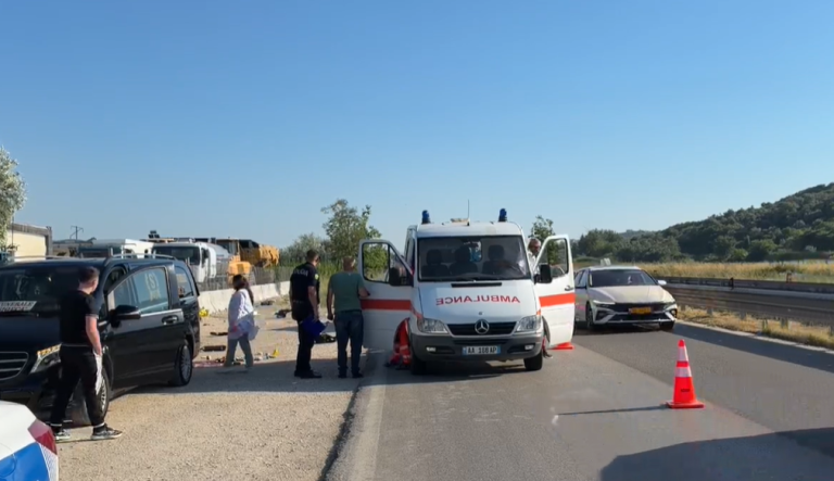 Aksident fatal në autostradën Fier-Lushnjë, humb jetën një 34-vjeçar pranë Vajkanit
