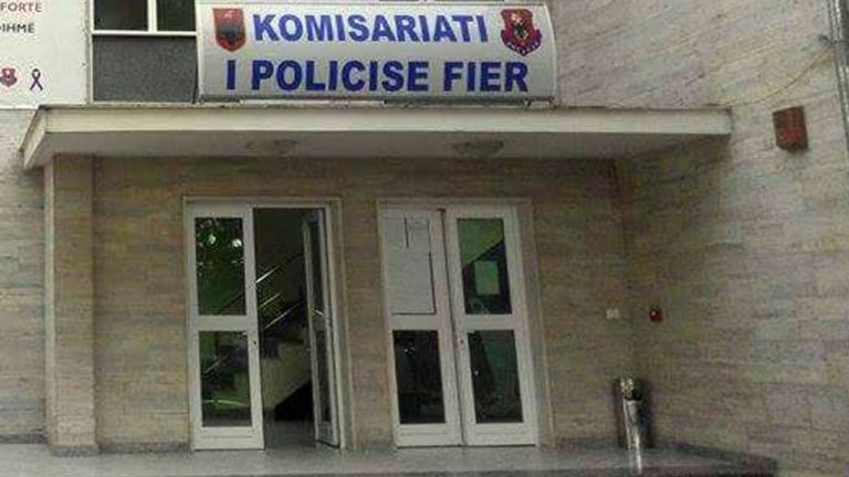 Fier: 21-vjeçari humb gjymtyrën në punë, në pranga administratori i firmës së riciklimit