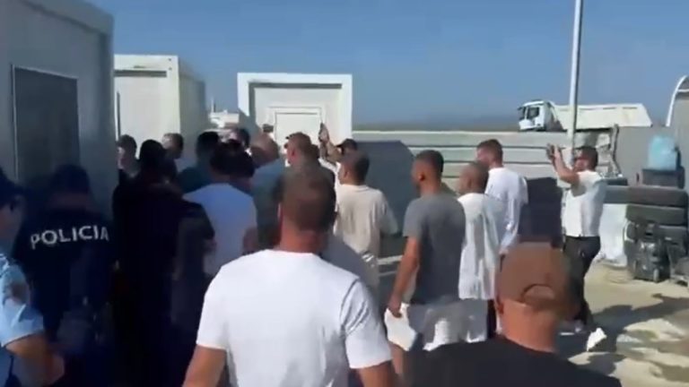 Tensione te Aeroporti i Vlores, rifillojne punimet pas vendimit te Gjykates se Larte