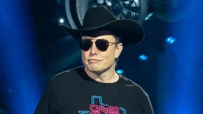 Elon Musk zbret nën 1 trilion dollarë pas rënies së aksioneve të SpaceX dhe Tesla