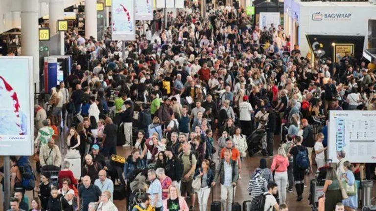 Sistemi EES nën kritika: vonesa me orë në aeroporte dhe alarm për kaos kufitar