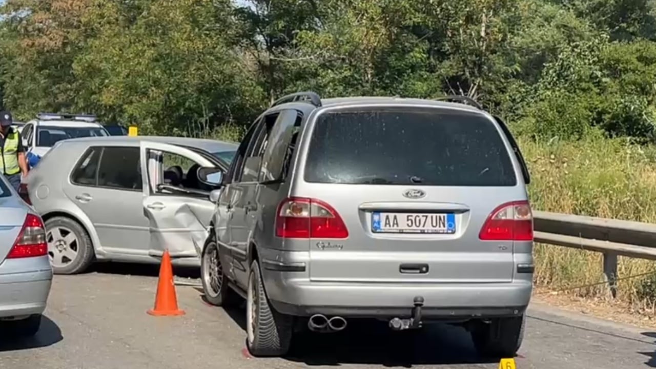Aksident në Fier-Levan pranë Qafës së Koshovicës, dy shoferë përfundojnë në spital