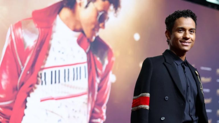 Filmi “Michael” thyen rekordin historik: biografia e Jackson arrin 977 milionë dollarë