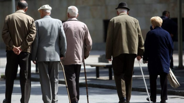 Bonus vere 5 mijë lekë për pensionistët, qeveria rishikon buxhetin 2026