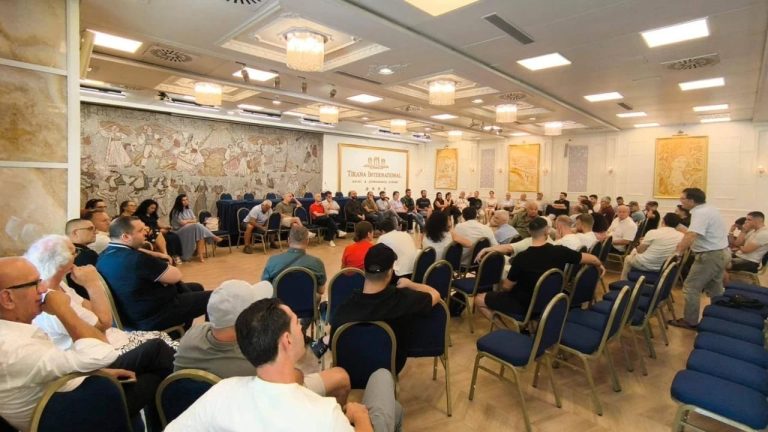 Debat te protesta për “Kuvendin Kombëtar Qytetar”, pikëpyetje mbi grupin nismëtar