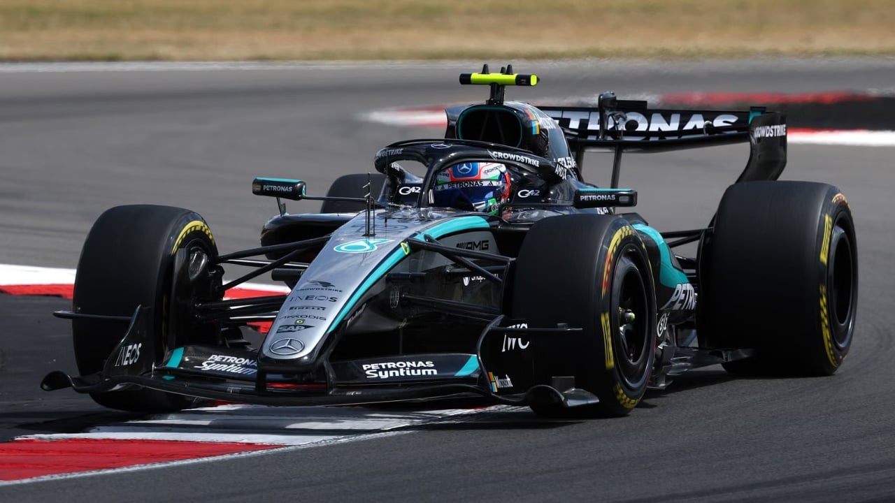 Formula 1: Kimi Antonelli mposht Hamiltonin në Sprintin e Britanisë dhe thellon kryesimin
