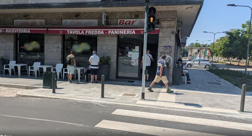 Milano, 22-vjeçari akuzohet se goditi 20 herë me thikë një 55-vjeçar: “Do ta bëja sërish”
