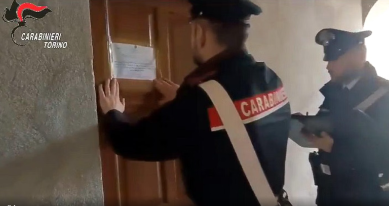 Tentoi ta digjte te dashuren me nafte ne Torino, 47-vjecari perfundon ne pranga