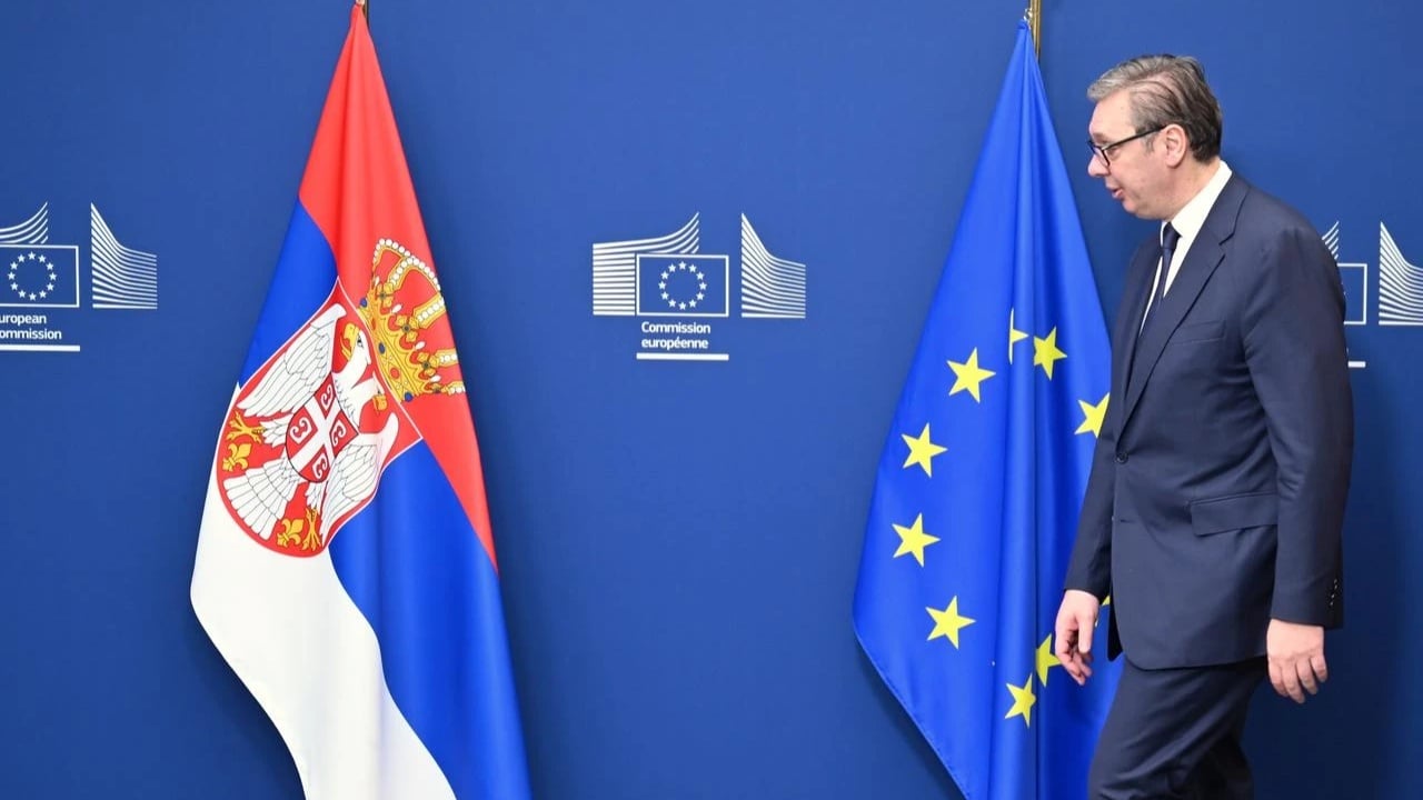 Serbia ngec sërish në BE, tetë shtete bllokojnë hapjen e një kapitulli të ri