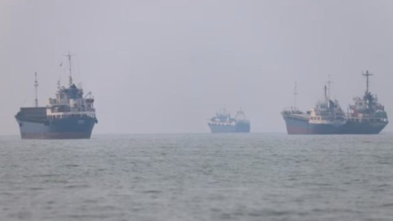 SHBA godet Iranin dhe rikthen sanksionet ndaj naftës pas tensioneve në Hormuz