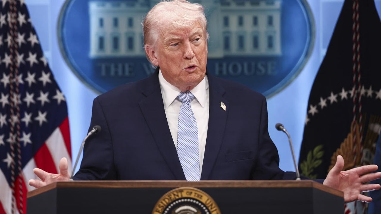 Trump flet për “kontrollin” e Ngushticës së Hormuzit, tensionet me Iranin rriten