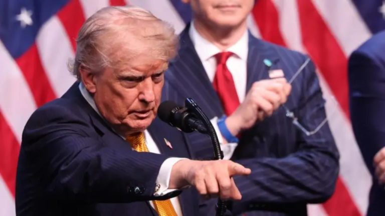 Trump paralajmëron bllokadë ndaj Iranit dhe rol amerikan si “roje” në Ngushticën e Hormuzit