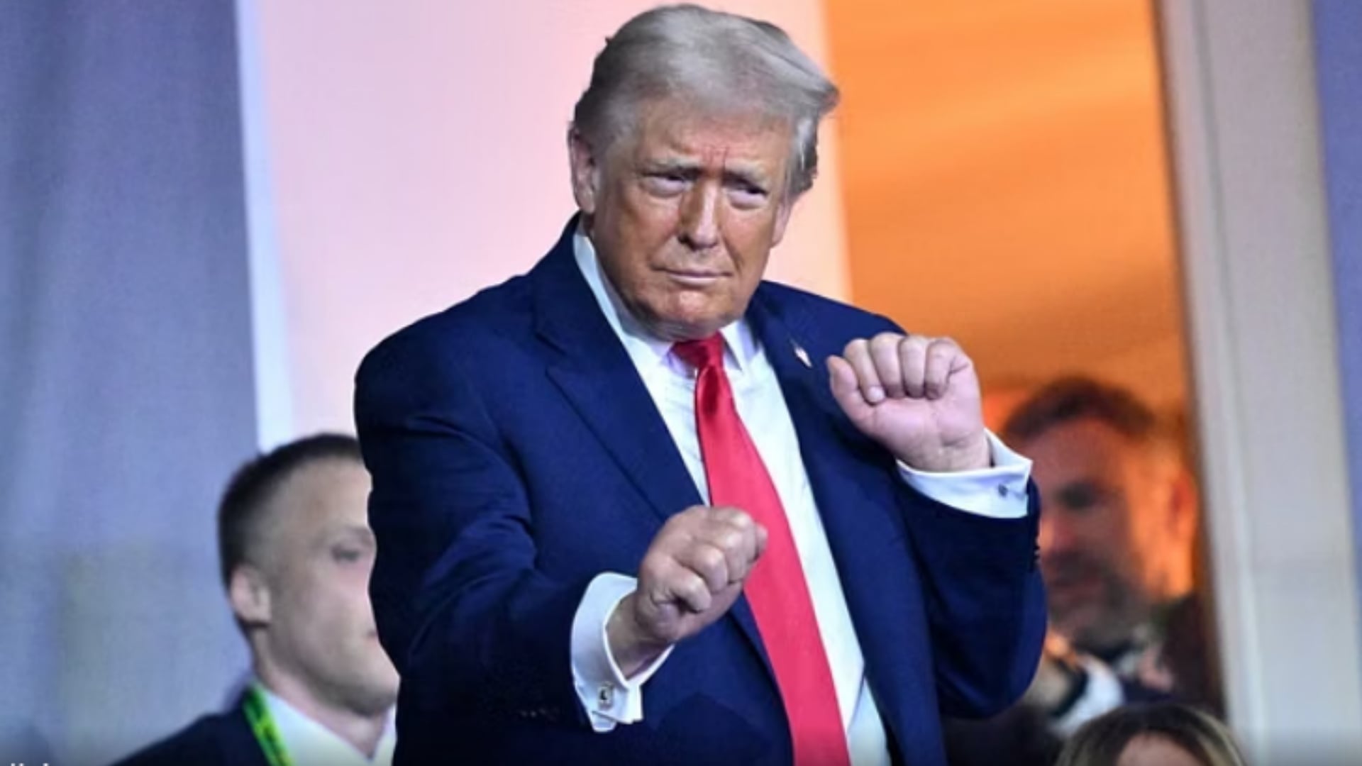 Trump tërhiqet nga tarifa 20% në Ngushticën e Hormuzit, hedh në tryezë planin e ri me vendet e Gjirit