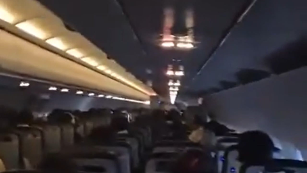 Panik në fluturimin Santiago-Concepción, erërat 107 km/h detyrojnë avionin të kthehet