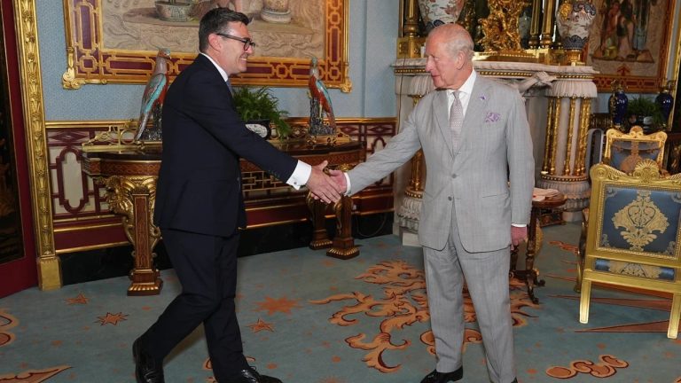 Andy Burnham merr mandatin nga Charles III dhe bëhet kryeministri i ri i Britanisë
