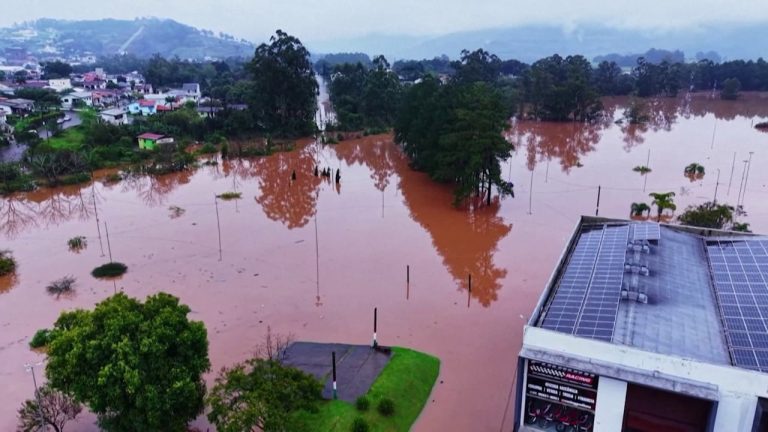Përmbytje masive në Brazil: mbi 100 komuna nën ujë, mijëra banorë të evakuuar
