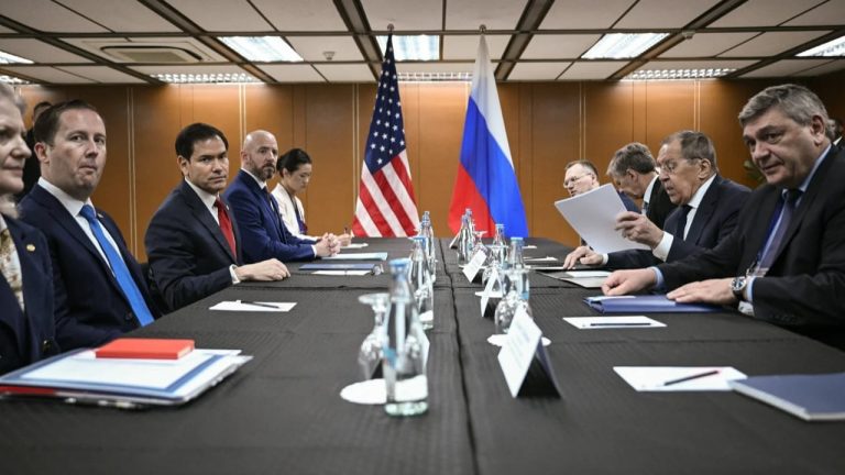 Rubio takon Lavrovin në Manila, Ukraina dhe Irani në tryezë mes diplomacisë së bllokuar